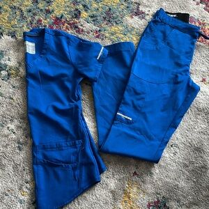 Skechers scrub set